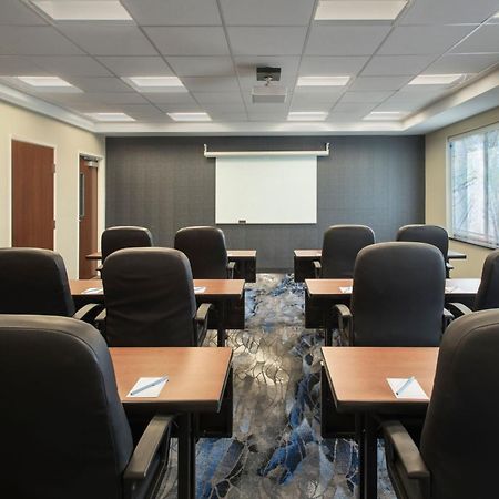 Fairfield Inn & Suites By Marriott Watertown Thousand Islands Екстериор снимка