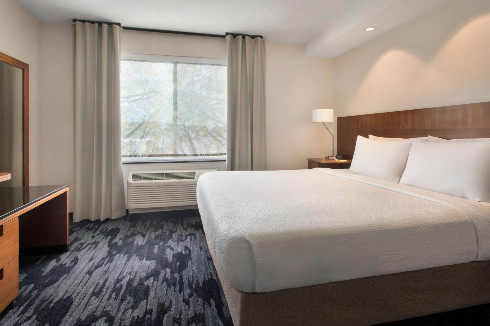 Fairfield Inn & Suites By Marriott Watertown Thousand Islands Екстериор снимка