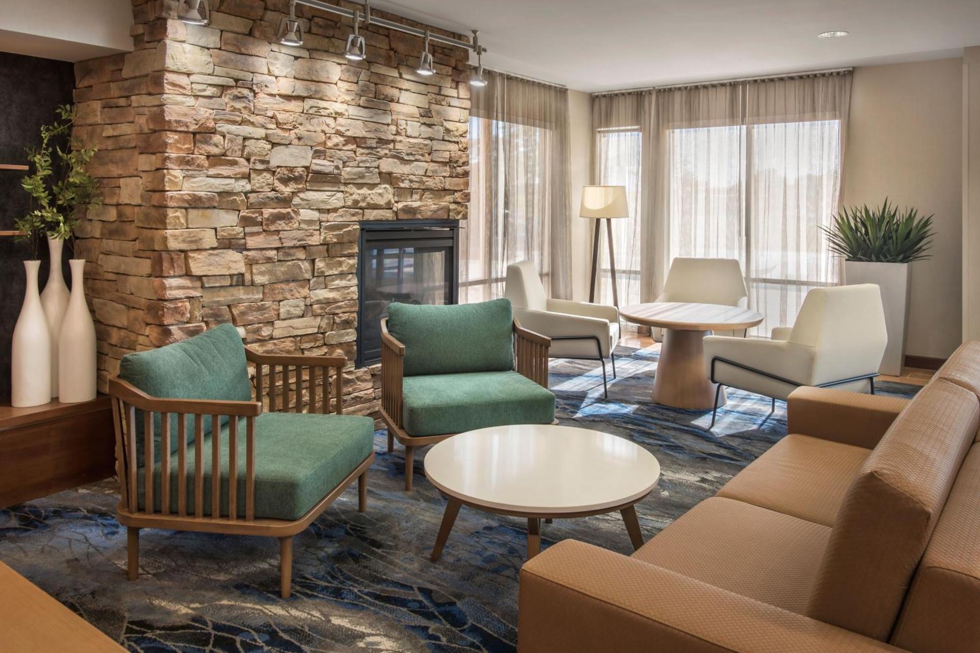 Fairfield Inn & Suites By Marriott Watertown Thousand Islands Екстериор снимка